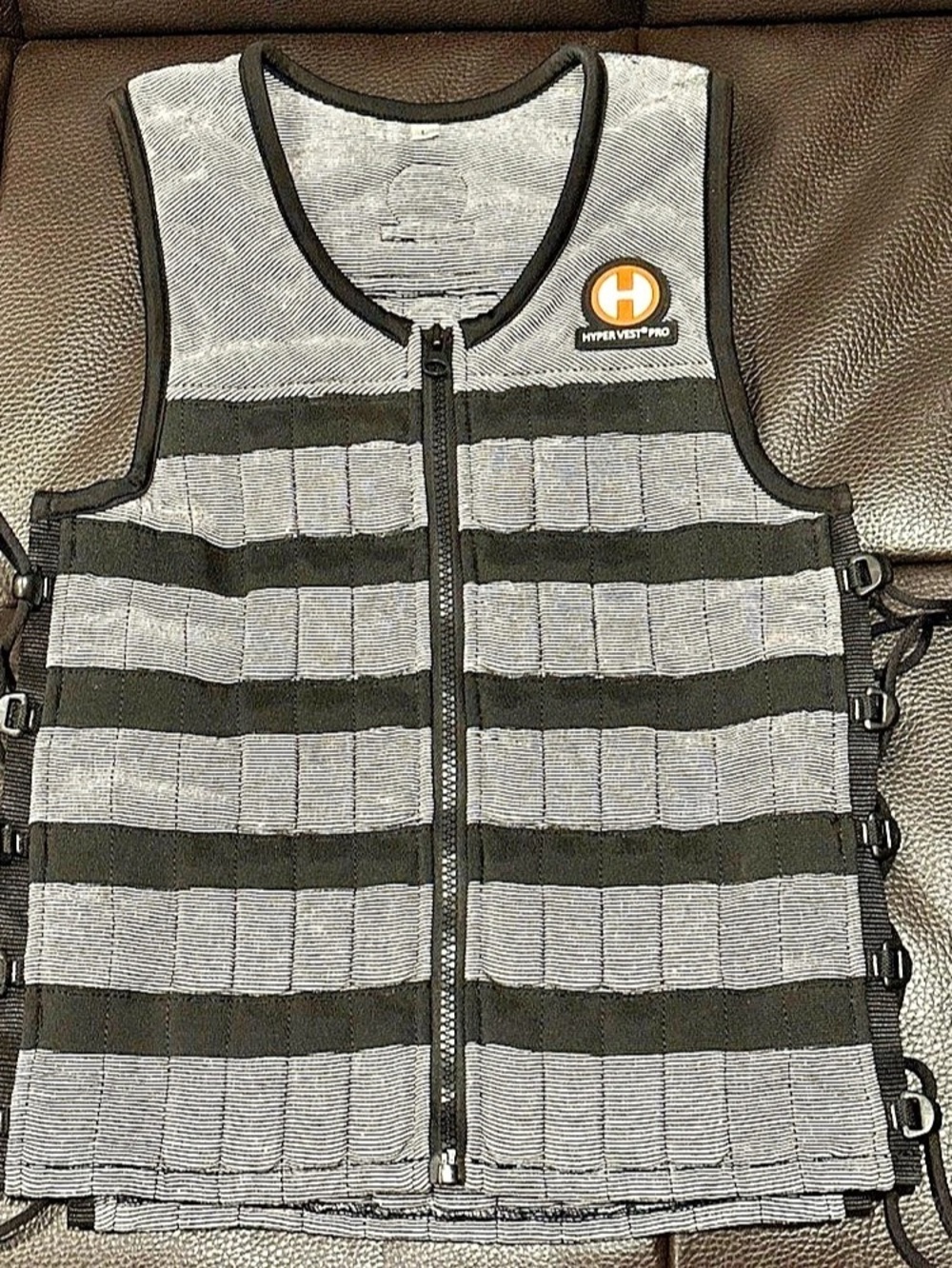 Hyper Vest Pro Weighted Training Vest Black & White Large Like New Men/Women